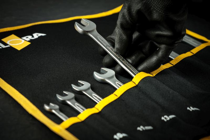 Slogging and Construction Ring Spanners